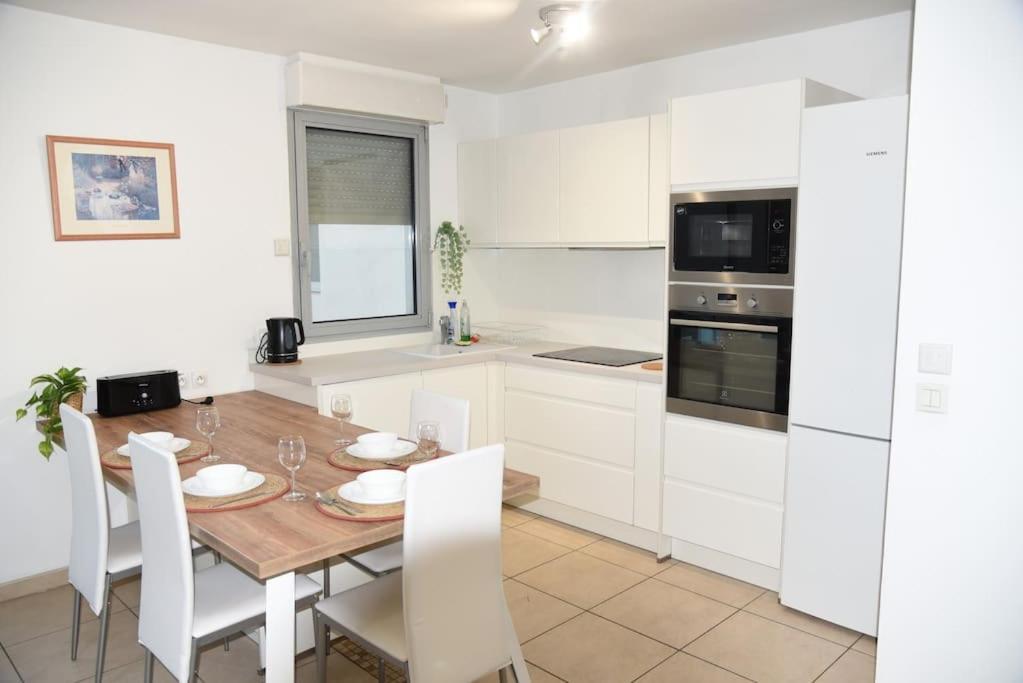 Proche Montpellier, T3, 2 Chambres, Parking, Tram Castelnau-le-Lez Esterno foto